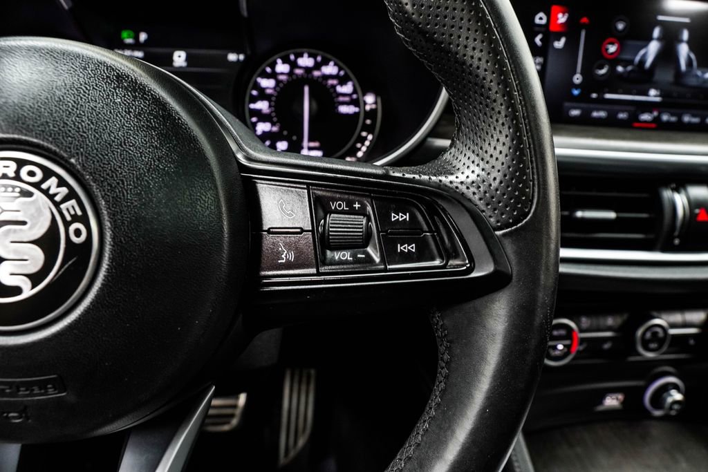 Used 2022 Alfa Romeo Stelvio Ti image 33