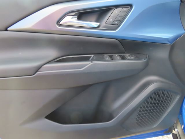 Used 2025 Chevrolet Equinox EV LT w/ Convenience Package II FWD image 11