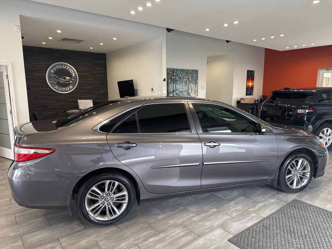 Used 2015 Toyota Camry SE image 17