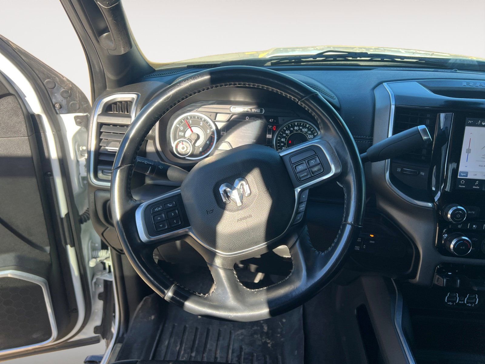 Used 2022 RAM 2500 Laramie image 12