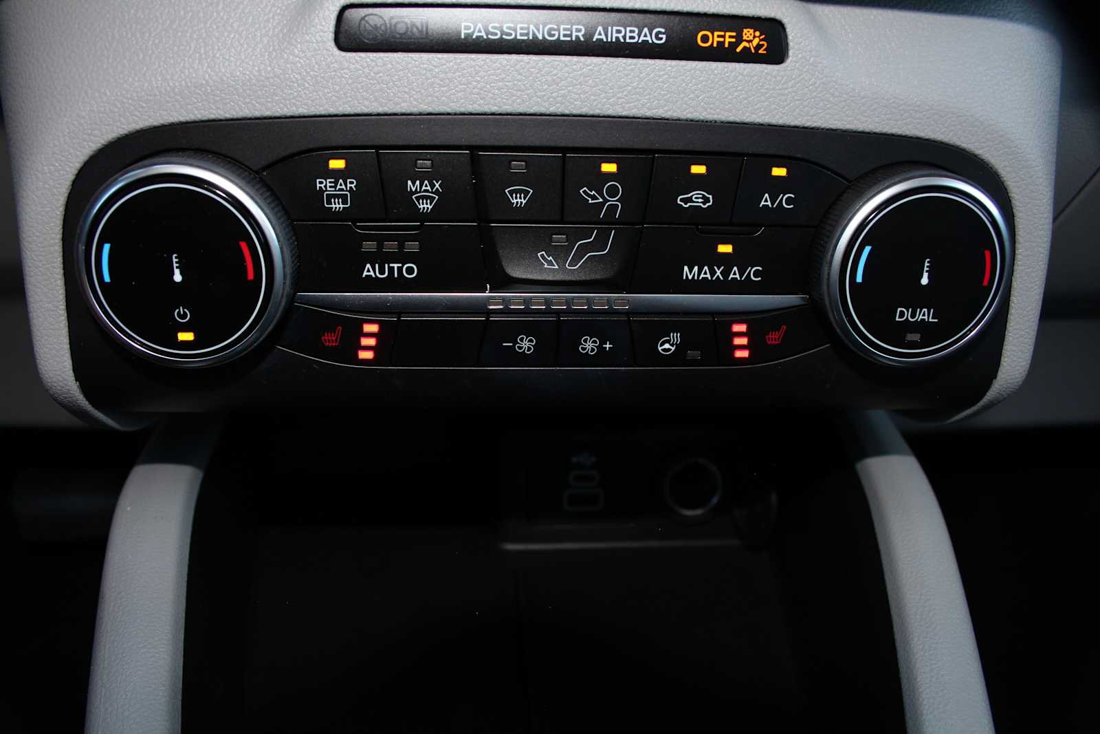 Used 2024 Ford Escape Active AWD/4WD image 36