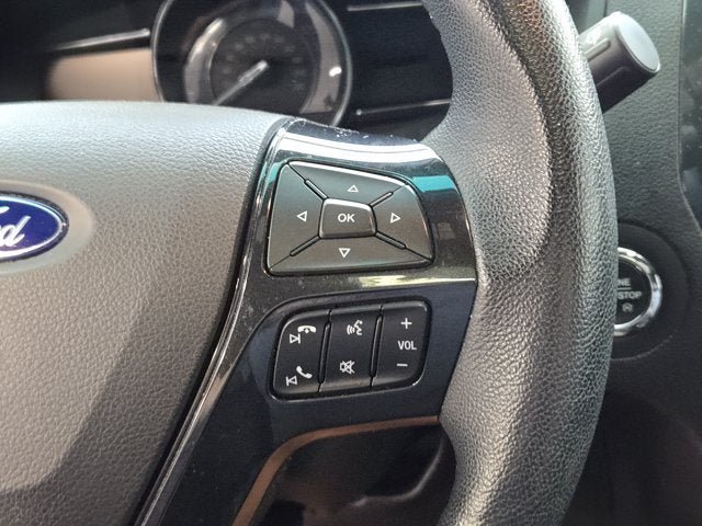 Used 2017 Ford Explorer XLT w/ Equipment Group 202A AWD/4WD image 30