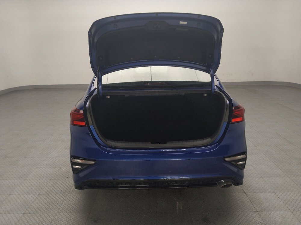 Used 2020 Kia Forte LXS FWD image 29