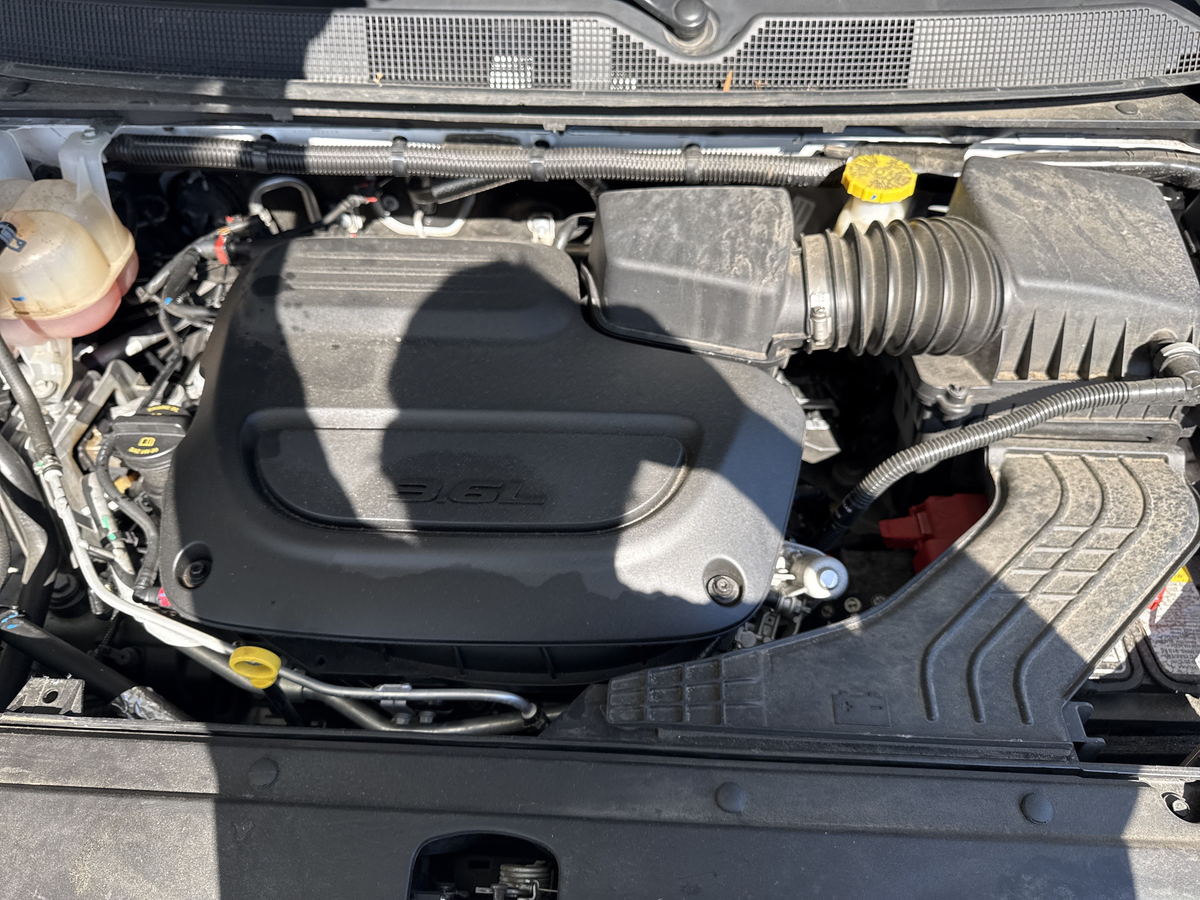 Used 2025 Chrysler Pacifica Limited FWD image 34