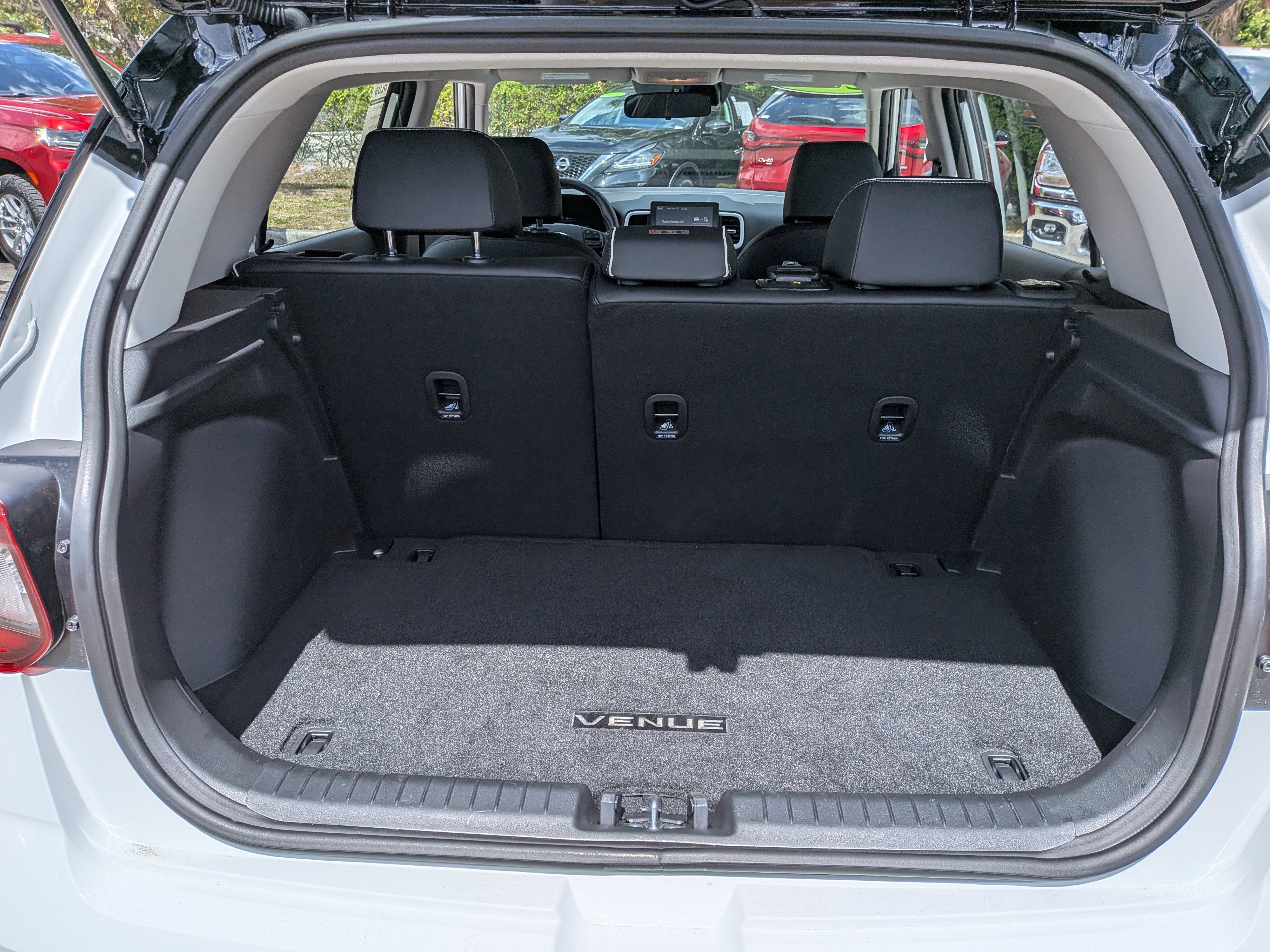 Used 2026 Hyundai Venue SEL FWD image 13