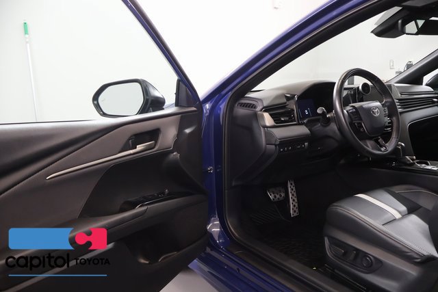 Used 2025 Toyota Camry SE w/ Convenience Package AWD/4WD image 8