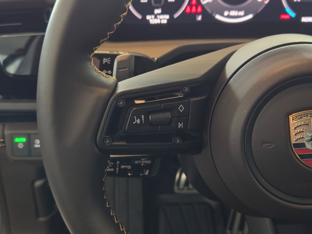 Certified 2025 Porsche Panamera GTS image 13