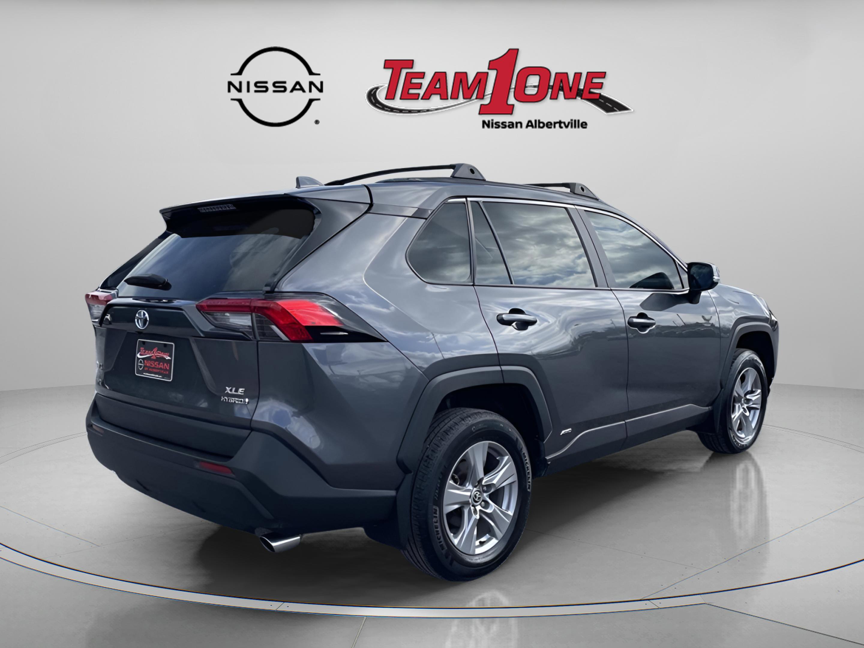 Used 2023 Toyota RAV4 XLE image 7