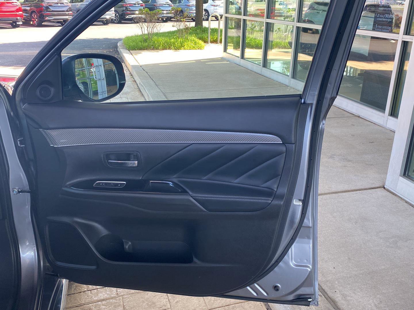 Used 2022 Mitsubishi Outlander SEL AWD/4WD image 25