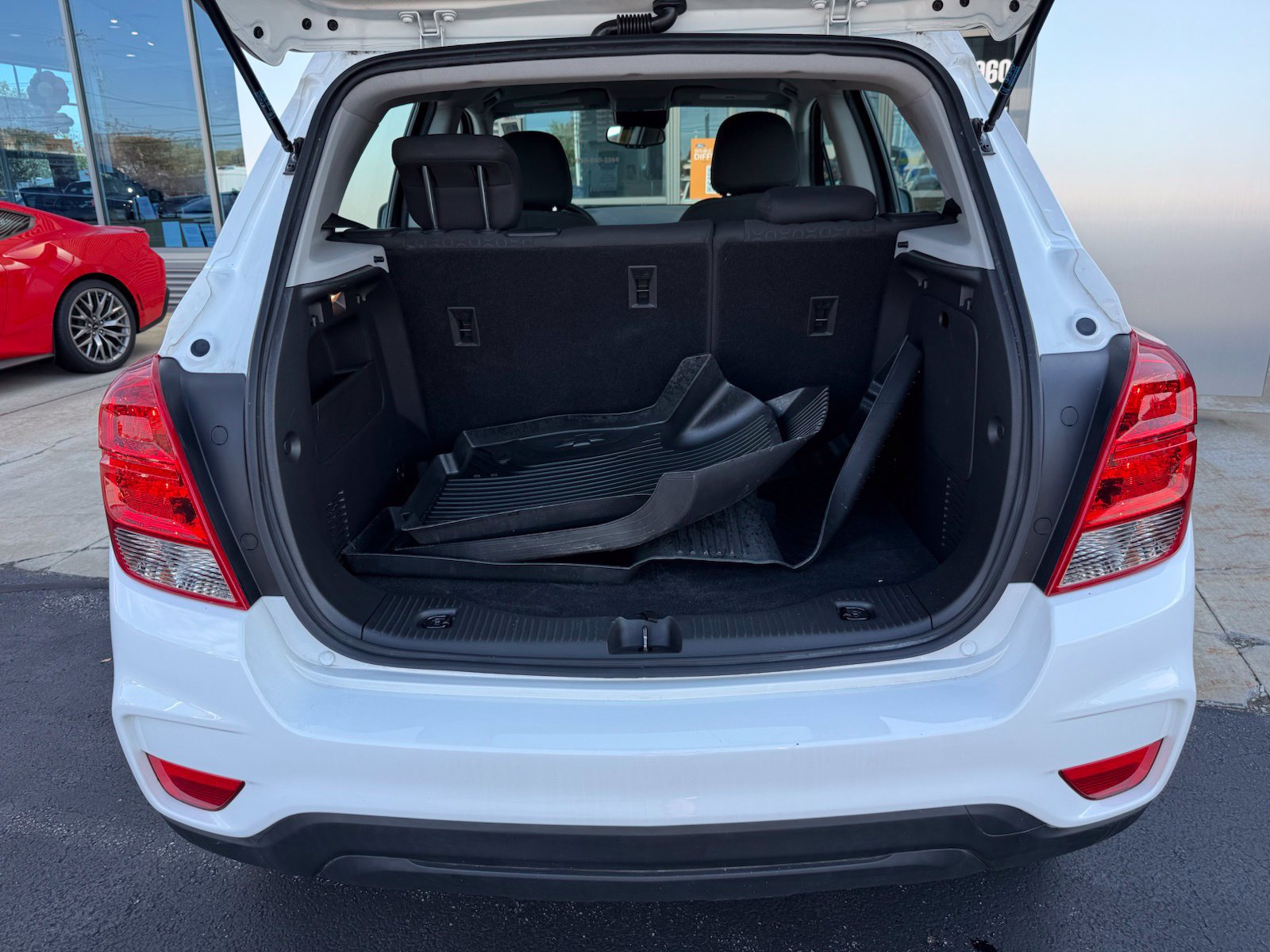 Used 2021 Chevrolet Trax LS AWD/4WD image 29