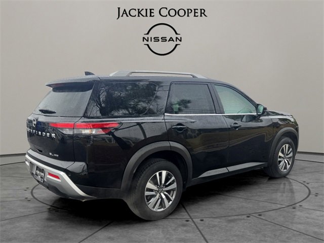 Certified 2025 Nissan Pathfinder SL image 5