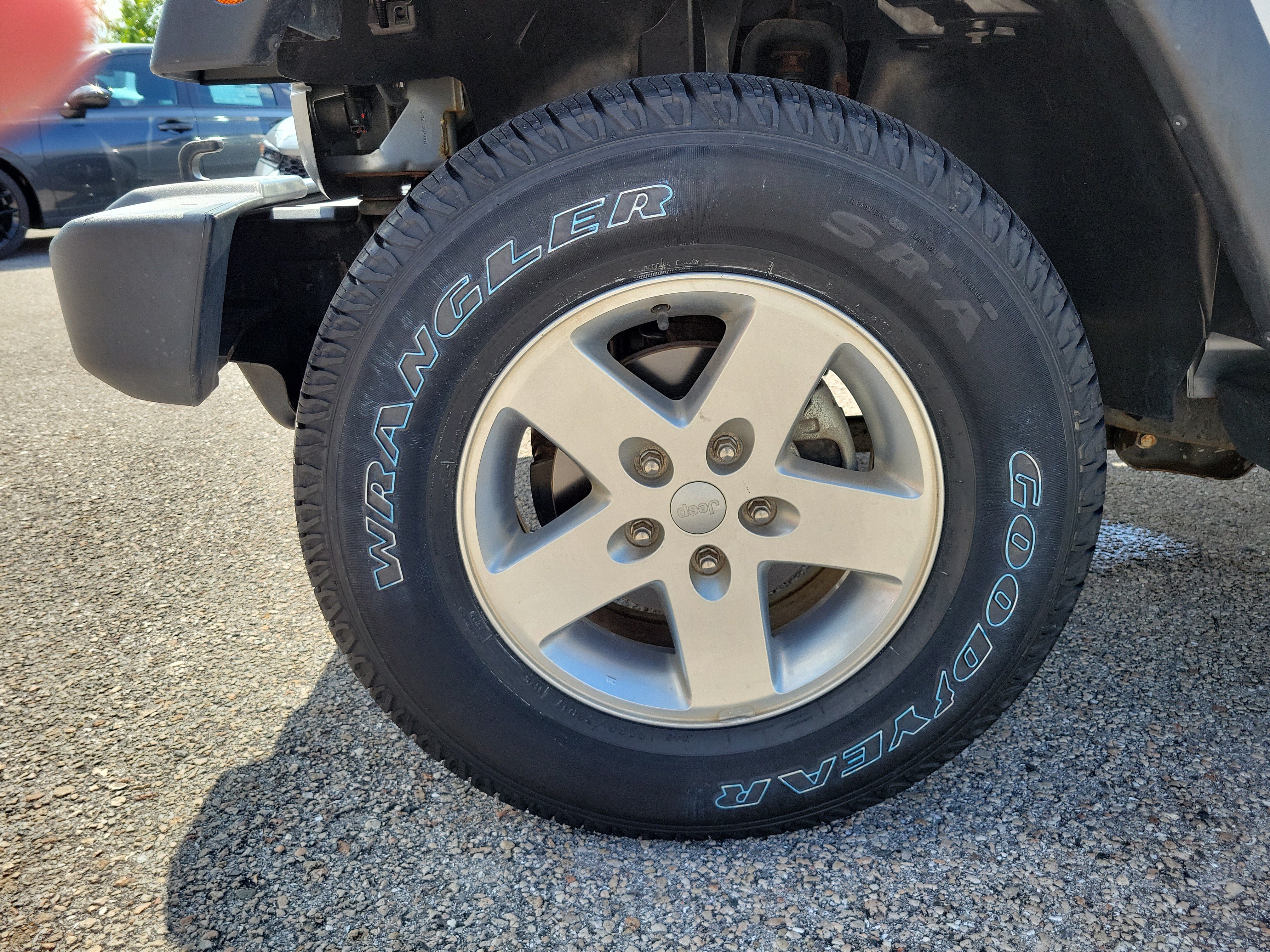 Used 2015 Jeep Wrangler Sport w/ Quick Order Package 24S AWD/4WD image 9