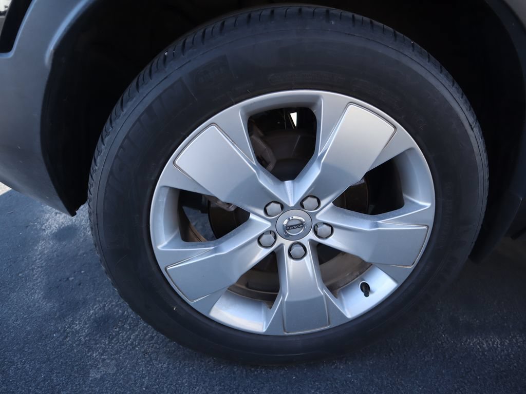 Used 2021 Volvo XC40 T5 Momentum w/ Premium Package AWD/4WD image 17