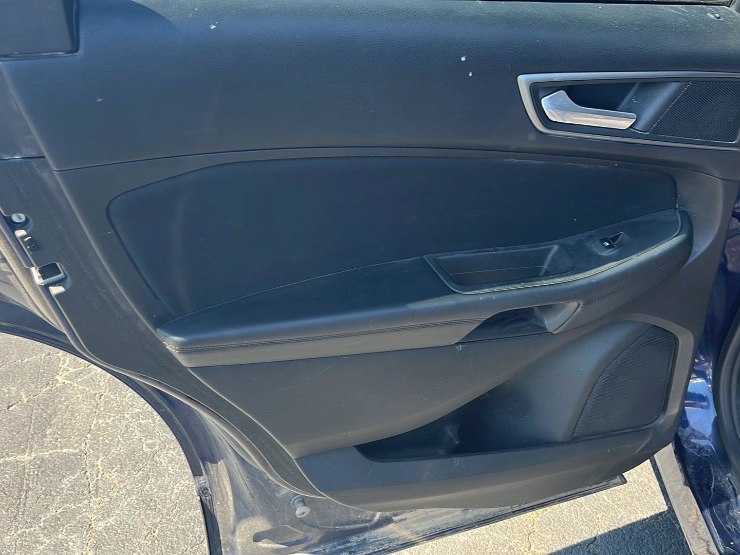 Used 2016 Ford Edge SE FWD image 21