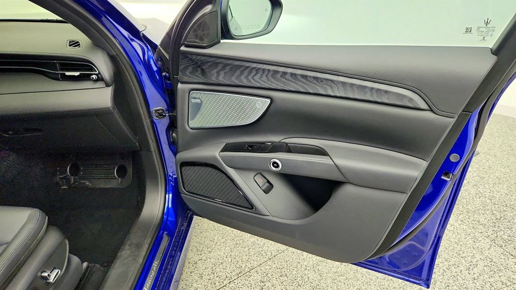 Used 2023 Maserati Grecale Modena AWD/4WD image 27