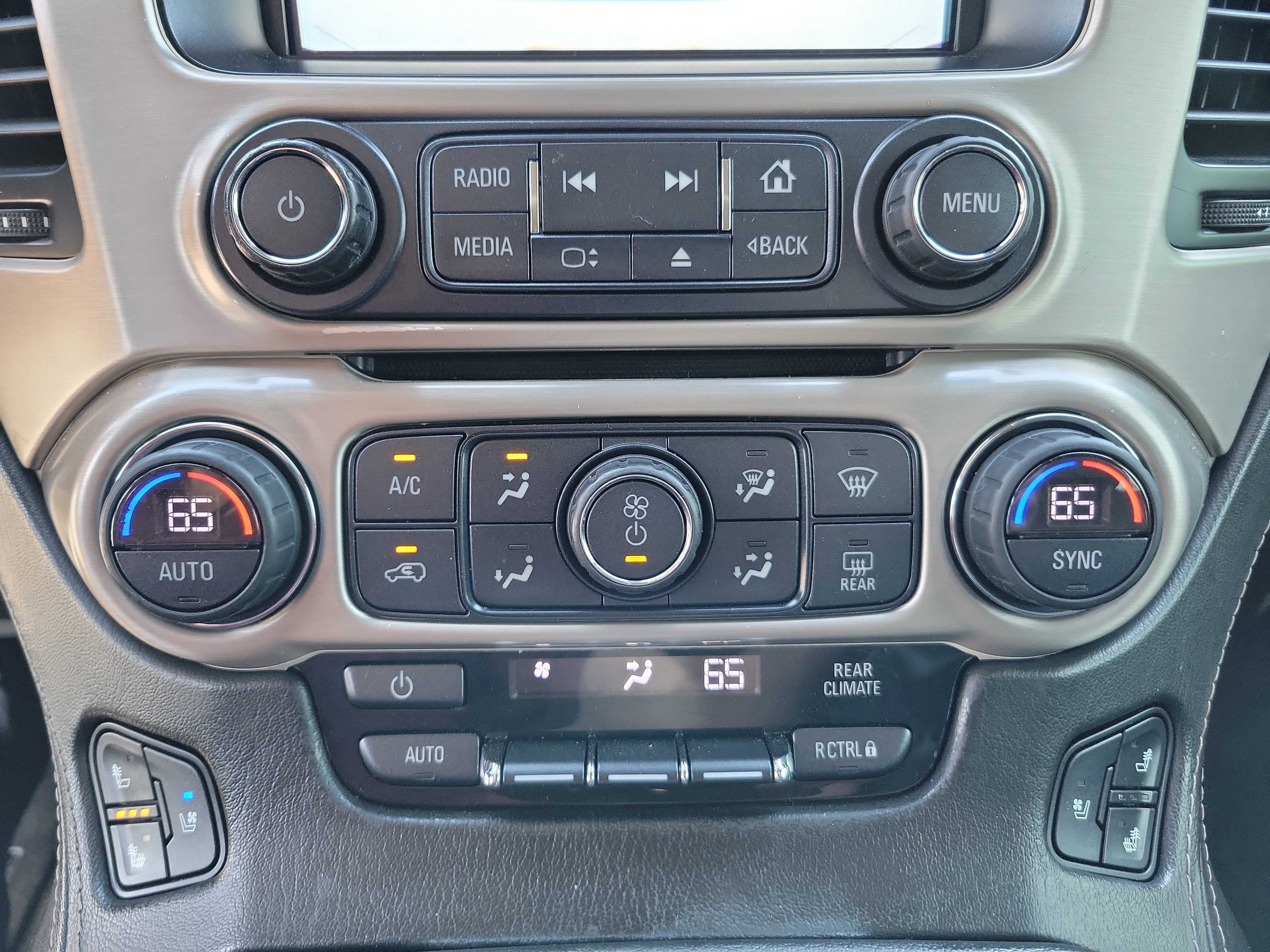 Used 2020 GMC Yukon XL Denali image 14