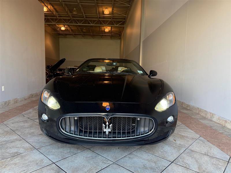Used 2010 Maserati GranTurismo Convertible RWD image 4