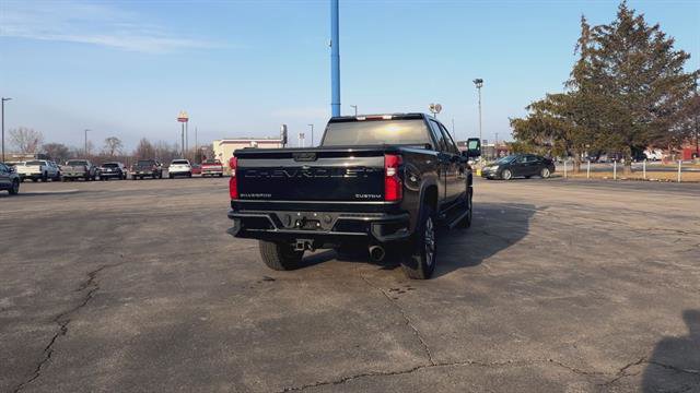 Used 2024 Chevrolet Silverado 2500 Custom w/ Custom Value Package image 8