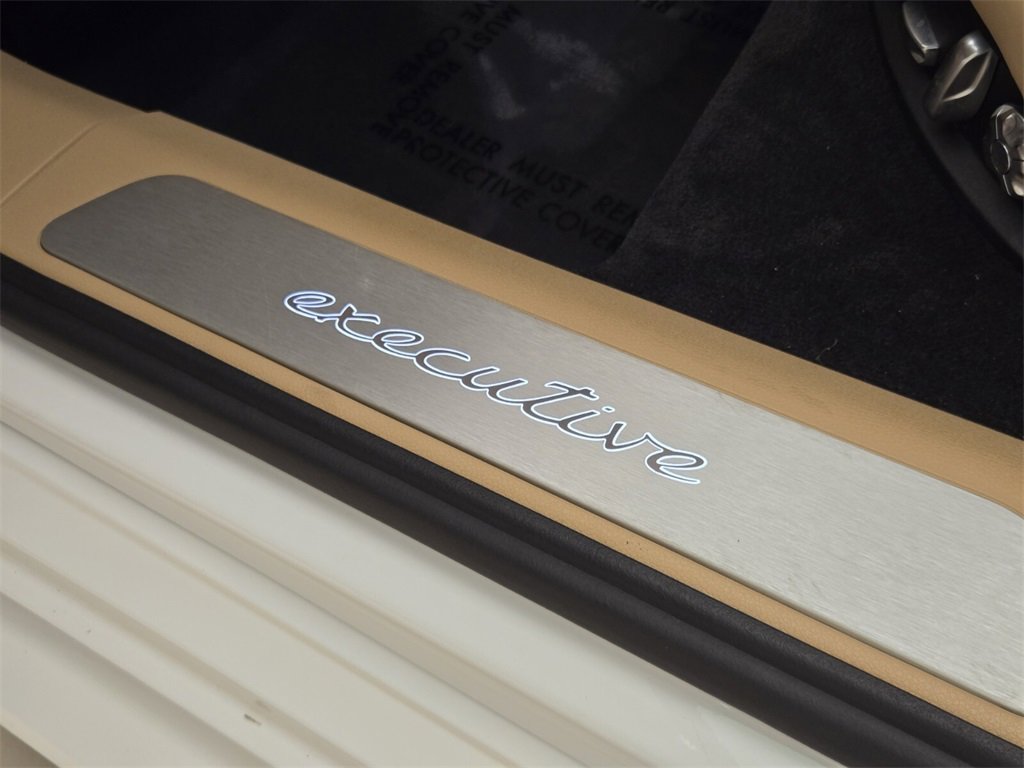 Used 2018 Porsche Panamera 4S Executive w/ Sportdesign Package image 21