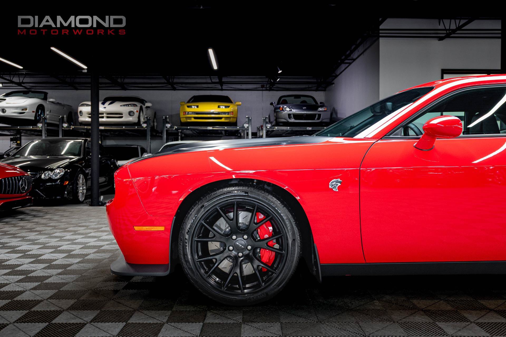 Used 2015 Dodge Challenger SRT Hellcat RWD image 16