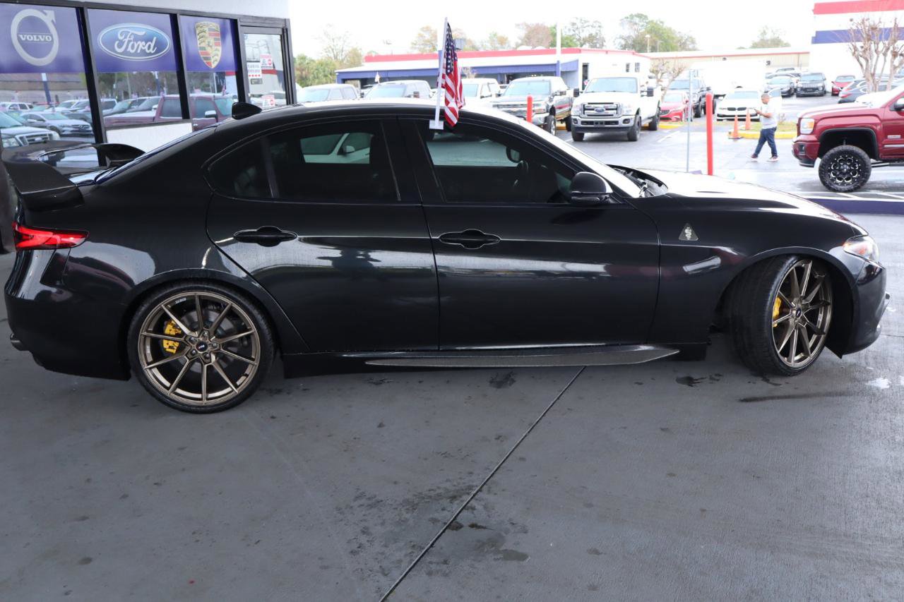 Used 2019 Alfa Romeo Giulia Ti Sport w/ Quick Order Package 22U Sport image 4