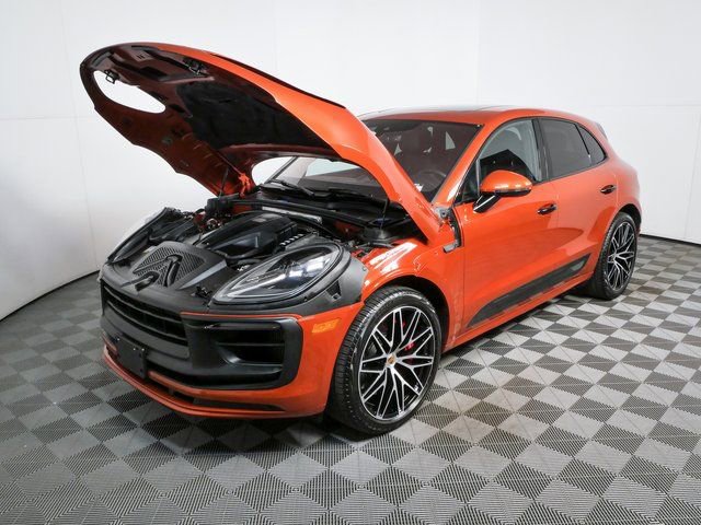 Certified 2022 Porsche Macan GTS w/ Premium Package Plus image 34