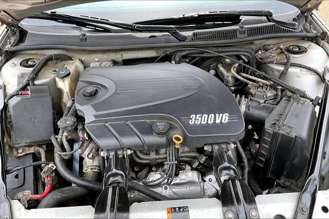Used 2011 Chevrolet Impala LT FWD image 19