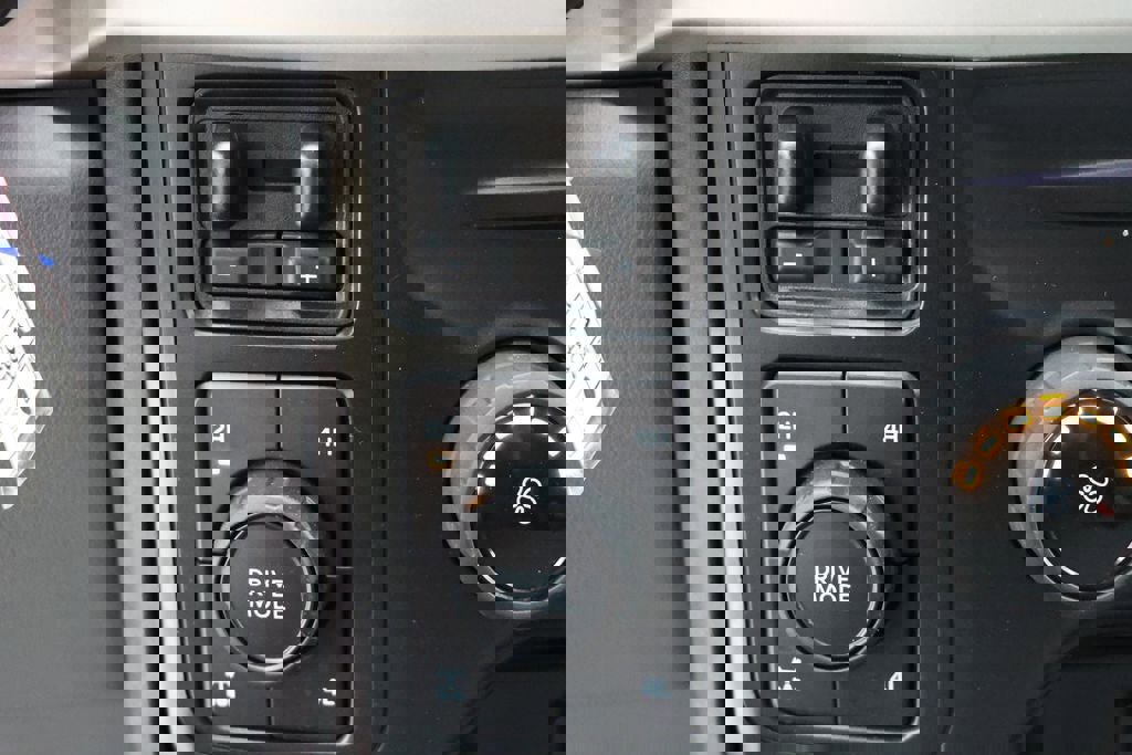 Used 2023 Ford F350 XLT w/ FX4 Off-Road Package image 25