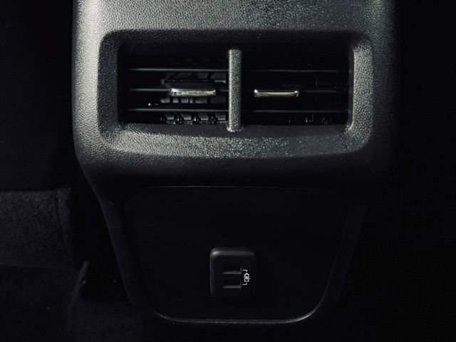 Used 2023 GMC Terrain SLT w/ Infotainment Package II image 21