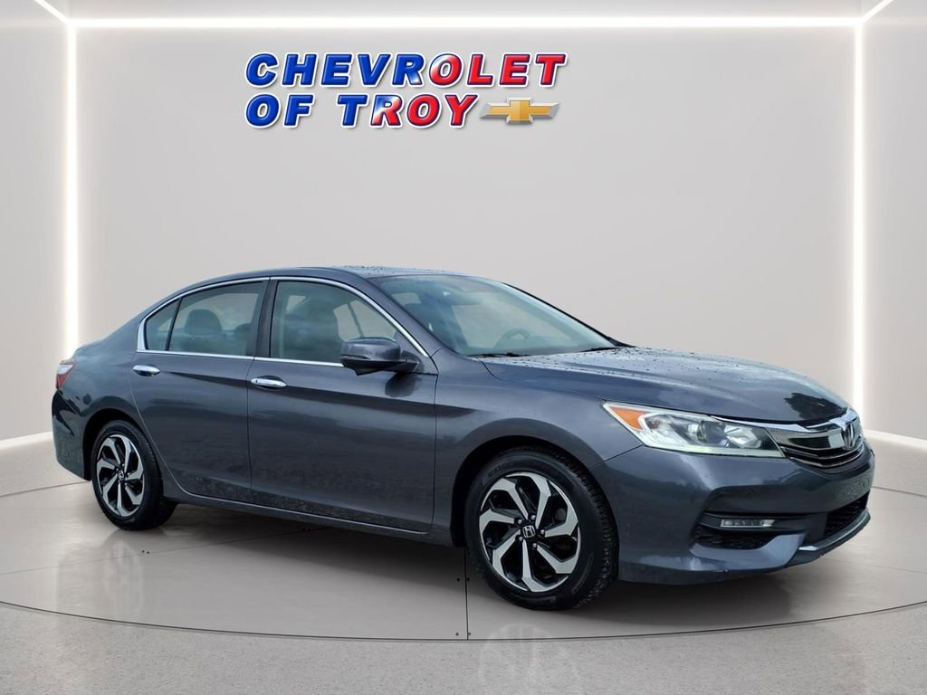 Used 2017 Honda Accord EX video 1