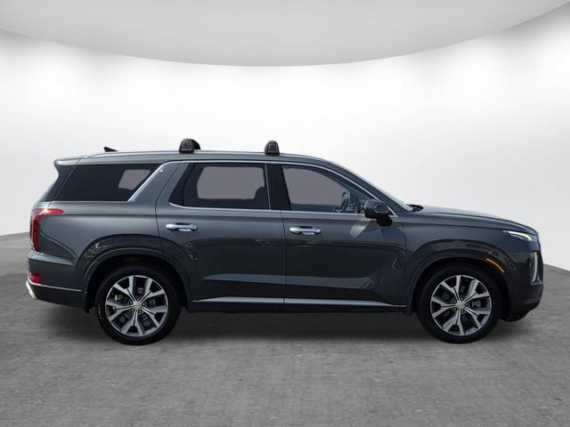 Used 2022 Hyundai Palisade SEL w/ Premium Package FWD image 3