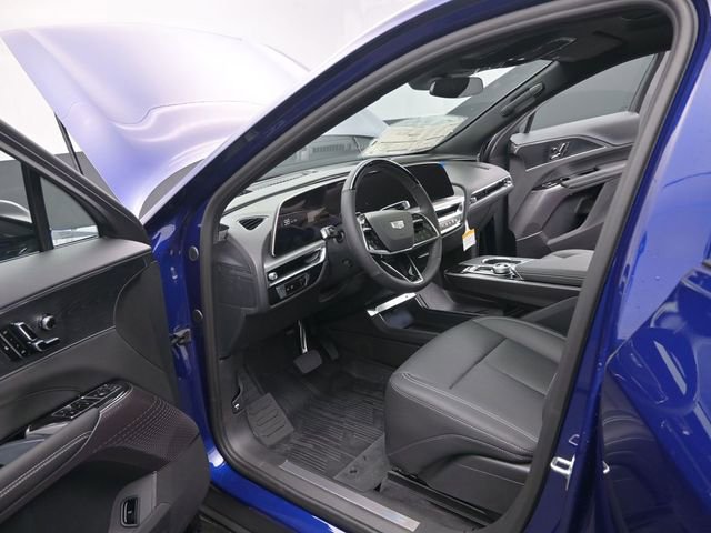 New 2026 Cadillac Lyriq Sport w/ LPO, Floor Liner Package AWD/4WD image 9