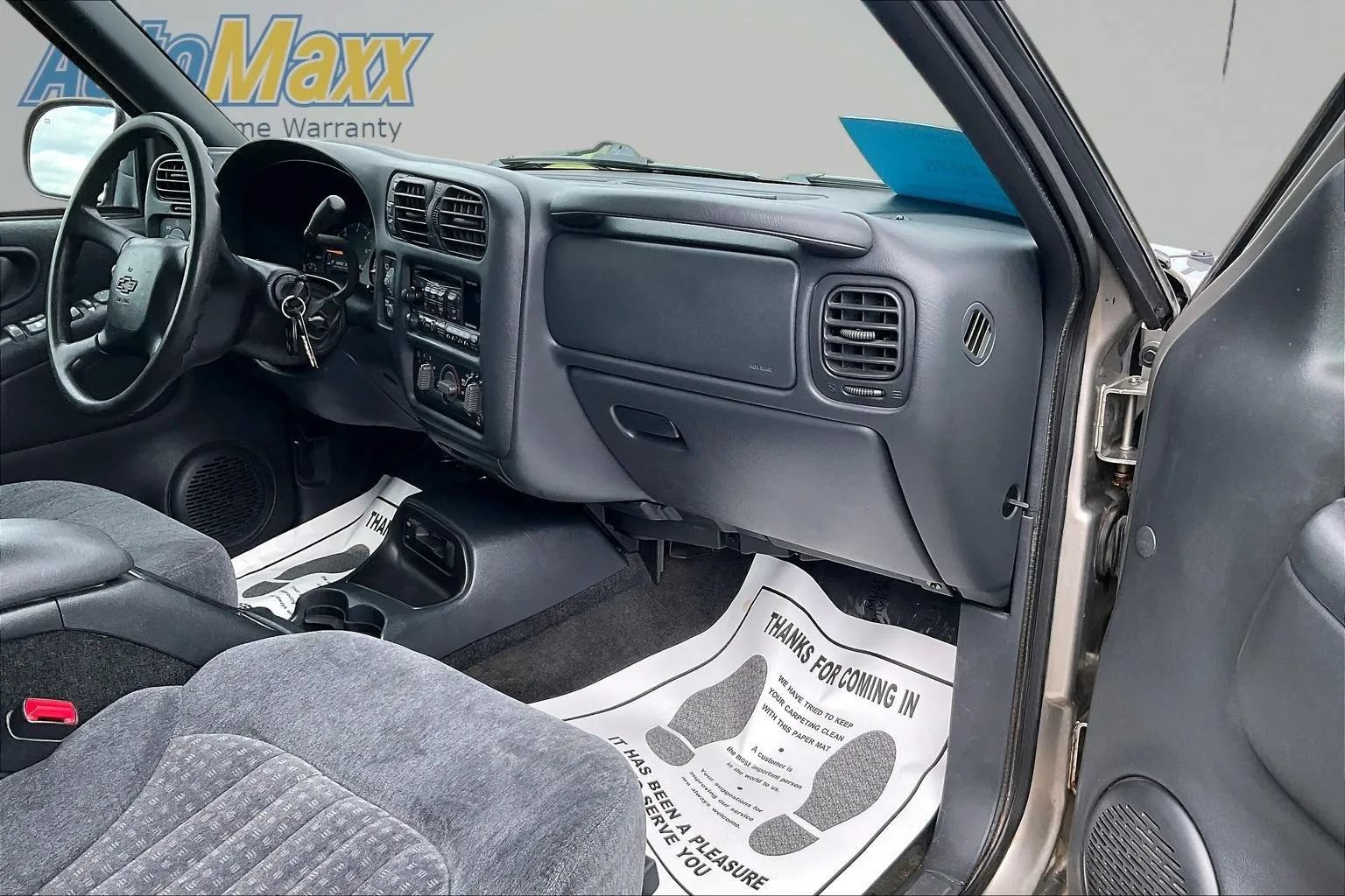 Used 2000 Chevrolet Blazer LS w/ LS Preferred Equipment Group AWD/4WD image 25