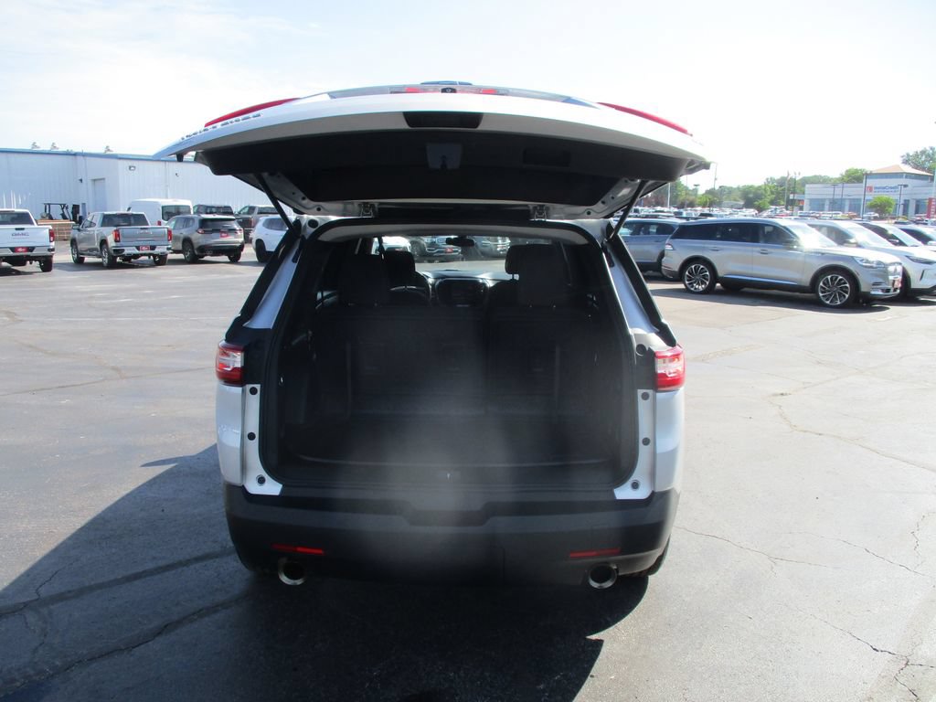 Certified 2020 Chevrolet Traverse LS w/ LPO, Floor Liner Package FWD image 8