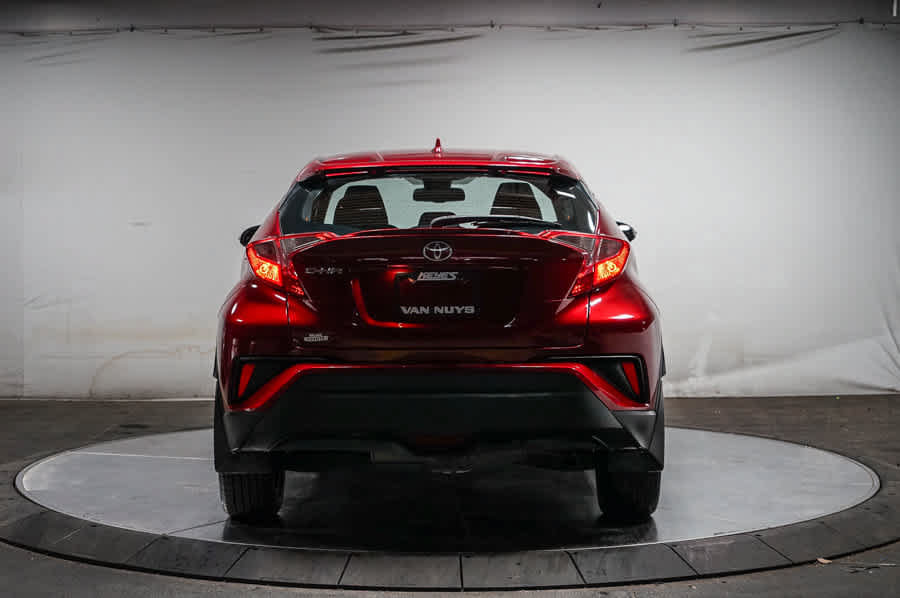 Certified 2018 Toyota C-HR XLE FWD image 4