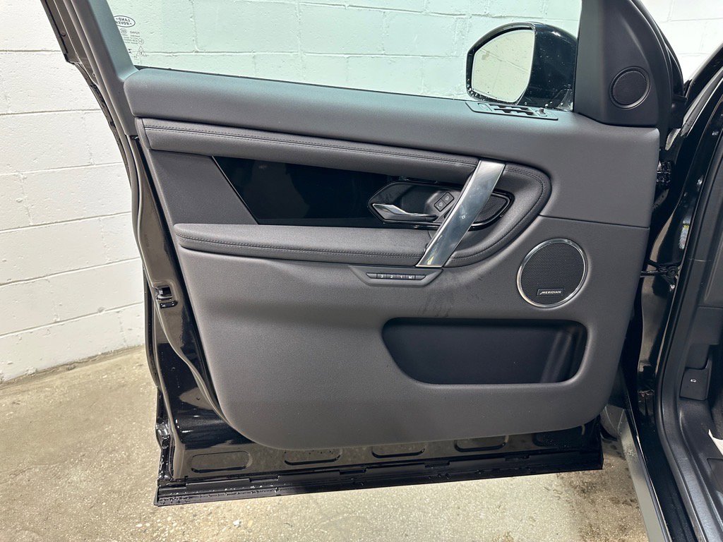 New 2025 Land Rover Discovery Sport S image 22