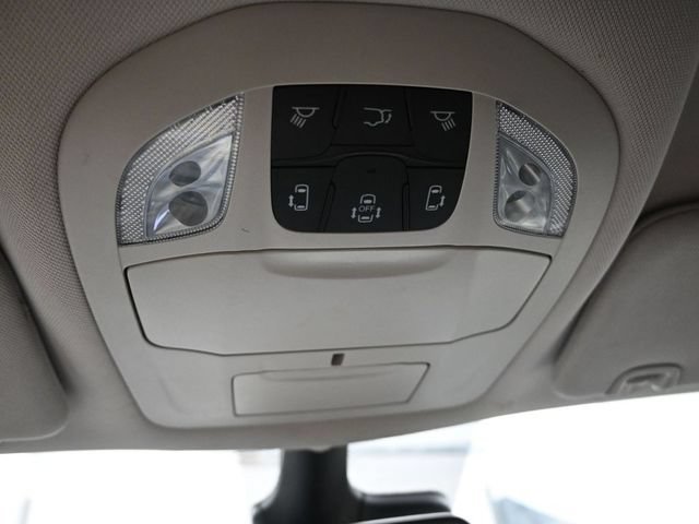 Used 2023 Chrysler Voyager LX FWD image 30