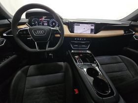 Used 2023 Audi e-tron GT Premium Plus AWD/4WD image 3