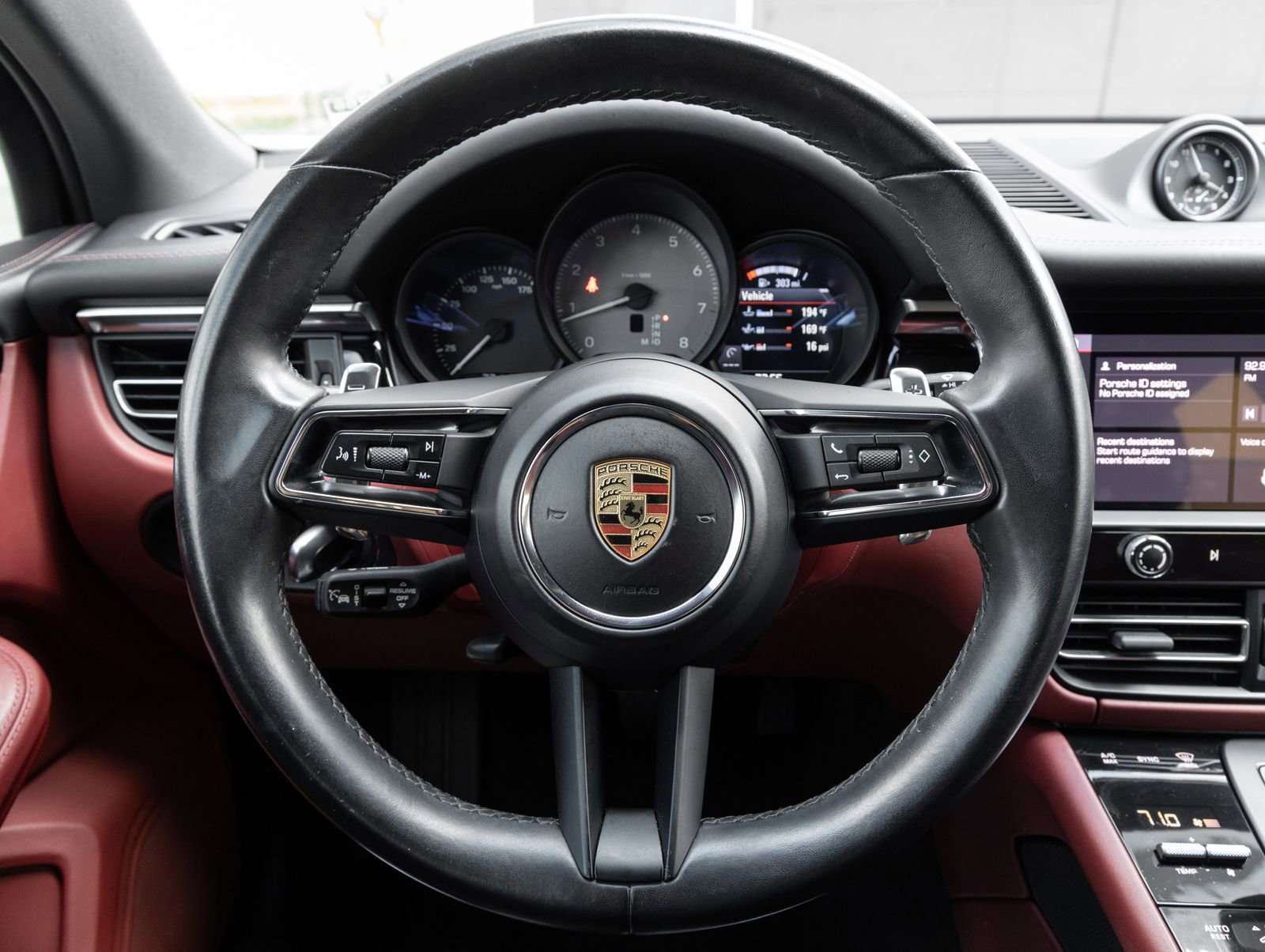 Certified 2023 Porsche Macan S AWD/4WD image 13