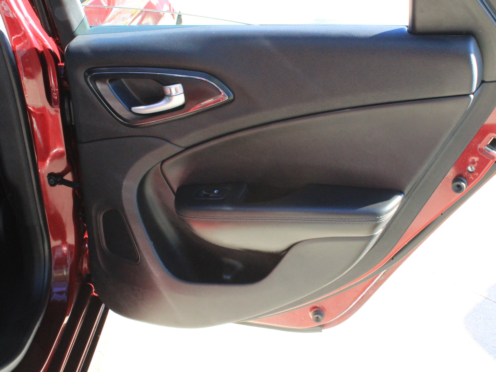 Used 2016 Chrysler 200 S w/ Comfort Group FWD image 27