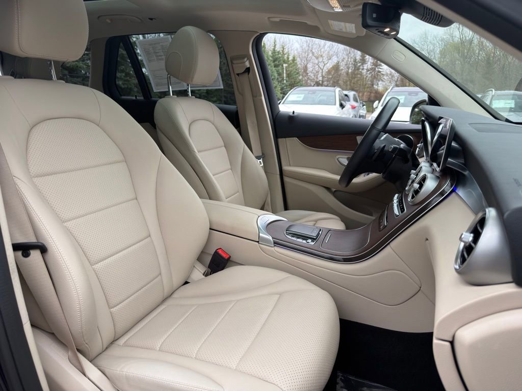 Certified 2022 Mercedes-Benz GLC 300 4MATIC image 29