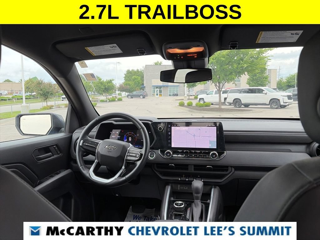 Used 2025 Chevrolet Colorado Trail Boss AWD/4WD image 38