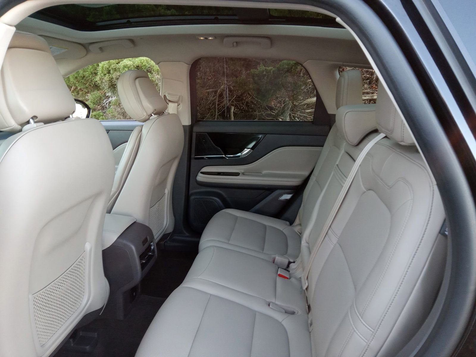 Used 2020 Lincoln Corsair Standard w/ Premium Package image 24