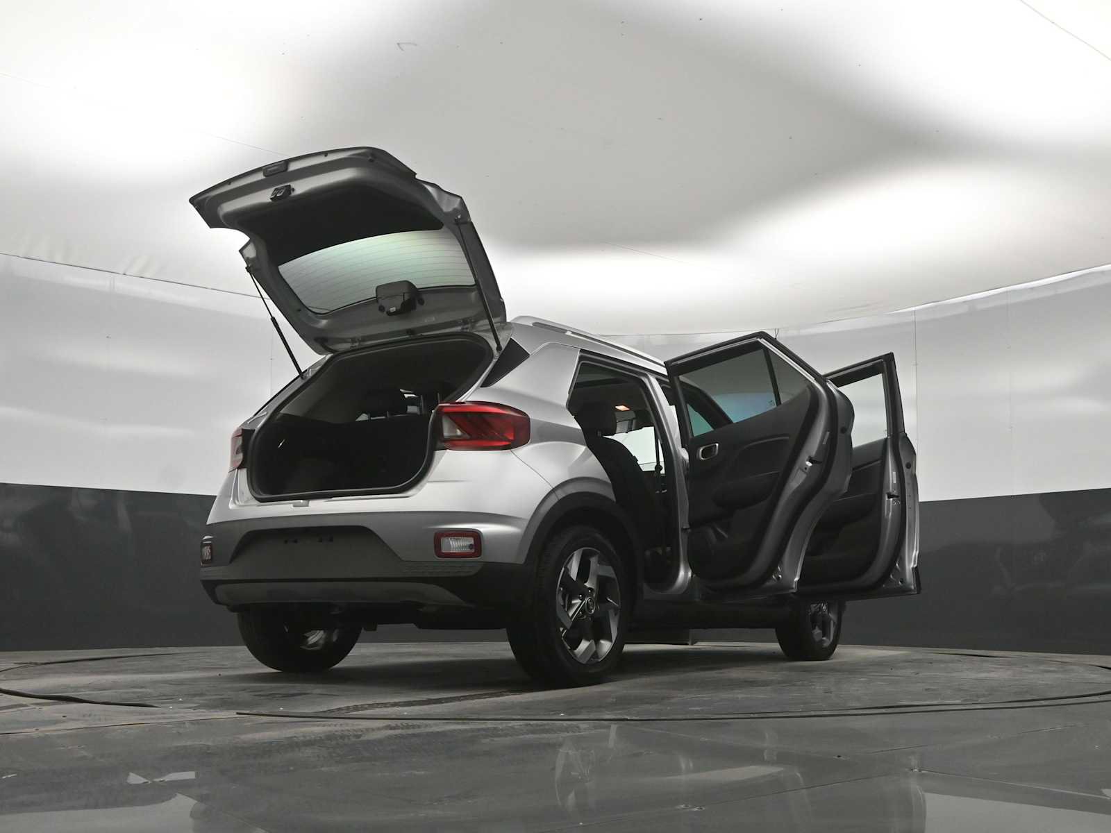 Used 2024 Hyundai Venue SEL FWD image 45