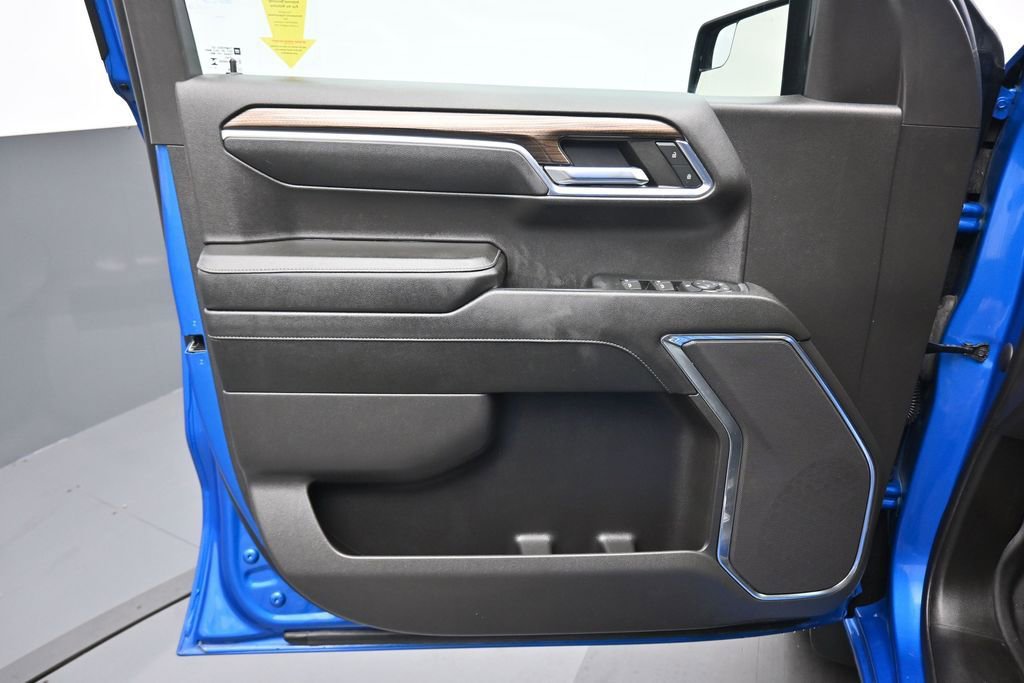 Used 2023 Chevrolet Silverado 1500 RST AWD/4WD image 9