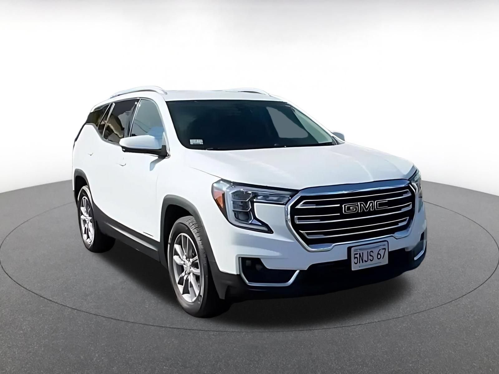 Used 2024 GMC Terrain SLT AWD/4WD image 3