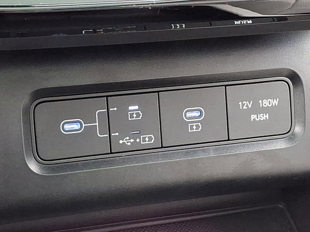 Certified 2025 Hyundai Tucson Limited image 25