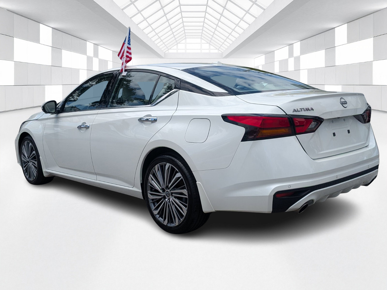Certified 2025 Nissan Altima 2.5 SL FWD image 5
