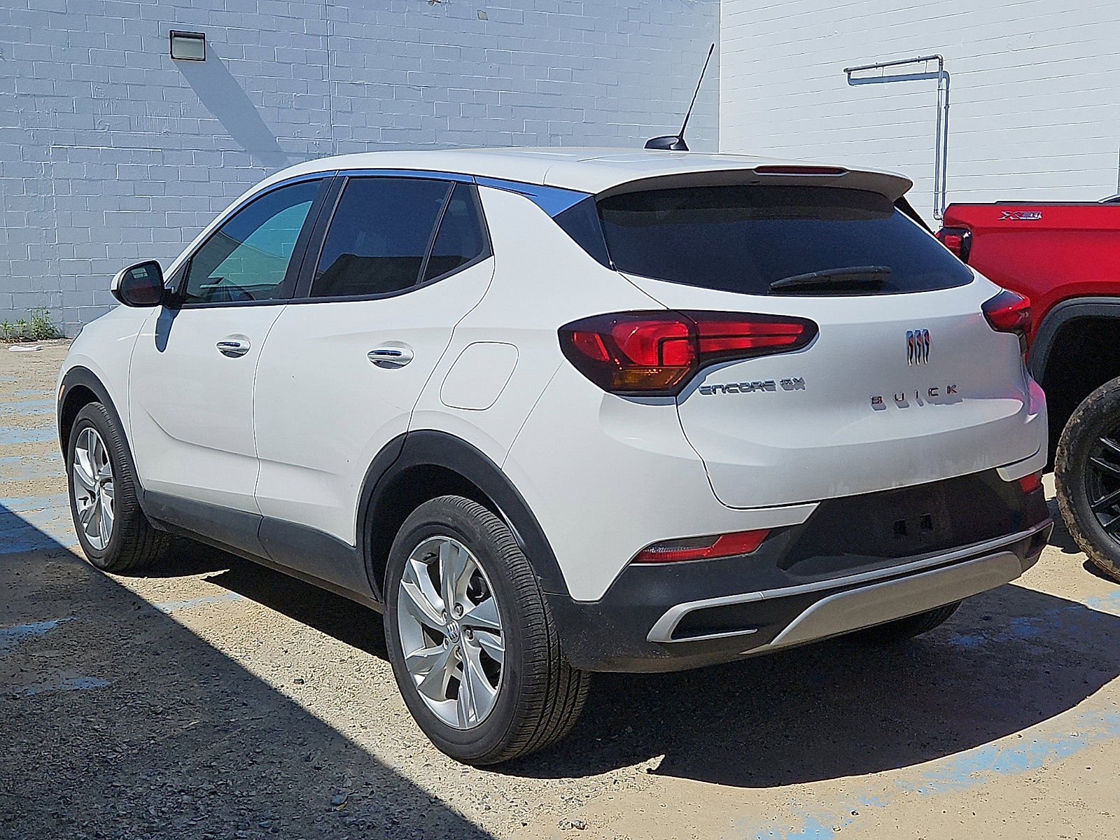 Certified 2024 Buick Encore GX Preferred FWD image 6