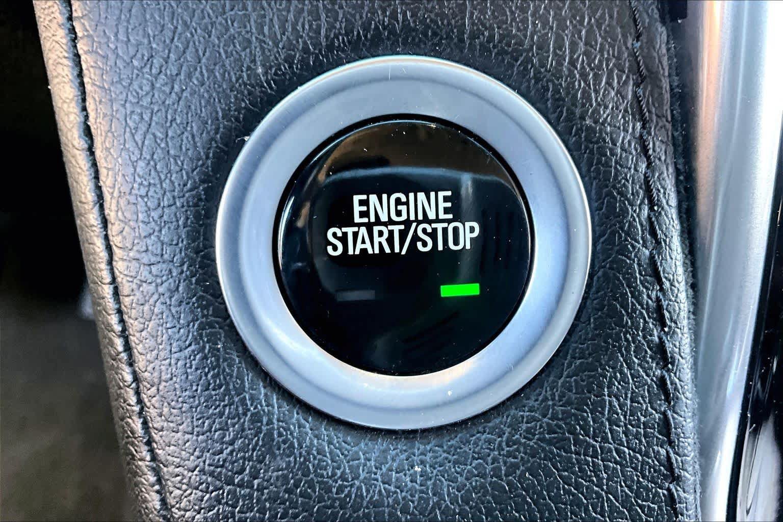 Used 2018 Cadillac Escalade ESV Luxury RWD image 35